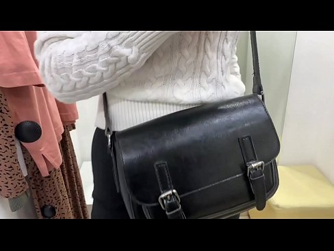 ❤️ Фитинг бөлмөсүндө жаш канчык FeralBerryди дилдо менен коомдук мастурбациялоо ❤️❌ Порно fb бизде ky.hentai-menu.ru ❌